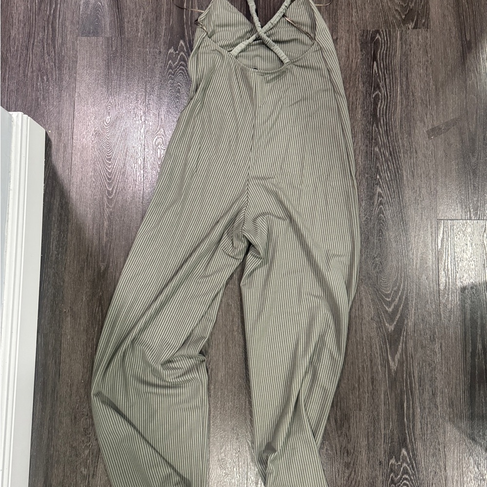 Zara Olive Green jumpsuit - Picture 3 of 5